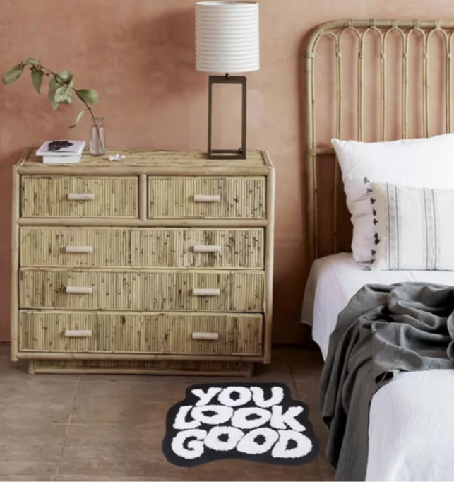 You Look Good Bath Mat – Black Funny Bathroom Rug, Soft Plush Non-Slip Microfiber Mat, Absorbent Washable Preppy Decor for Shower, Sink, or Bathtub (25″x21″) - Image 3